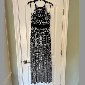 White House Black Market Keyhole Black & White Maxi Dress Size S